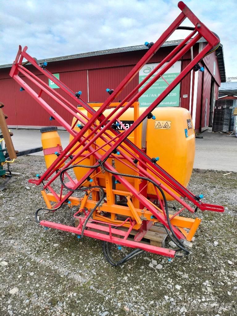 Junkkari 900 / 12 Навесни пръскачки
