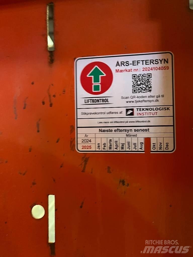 JLG 2646 ES Ножични работни платформи