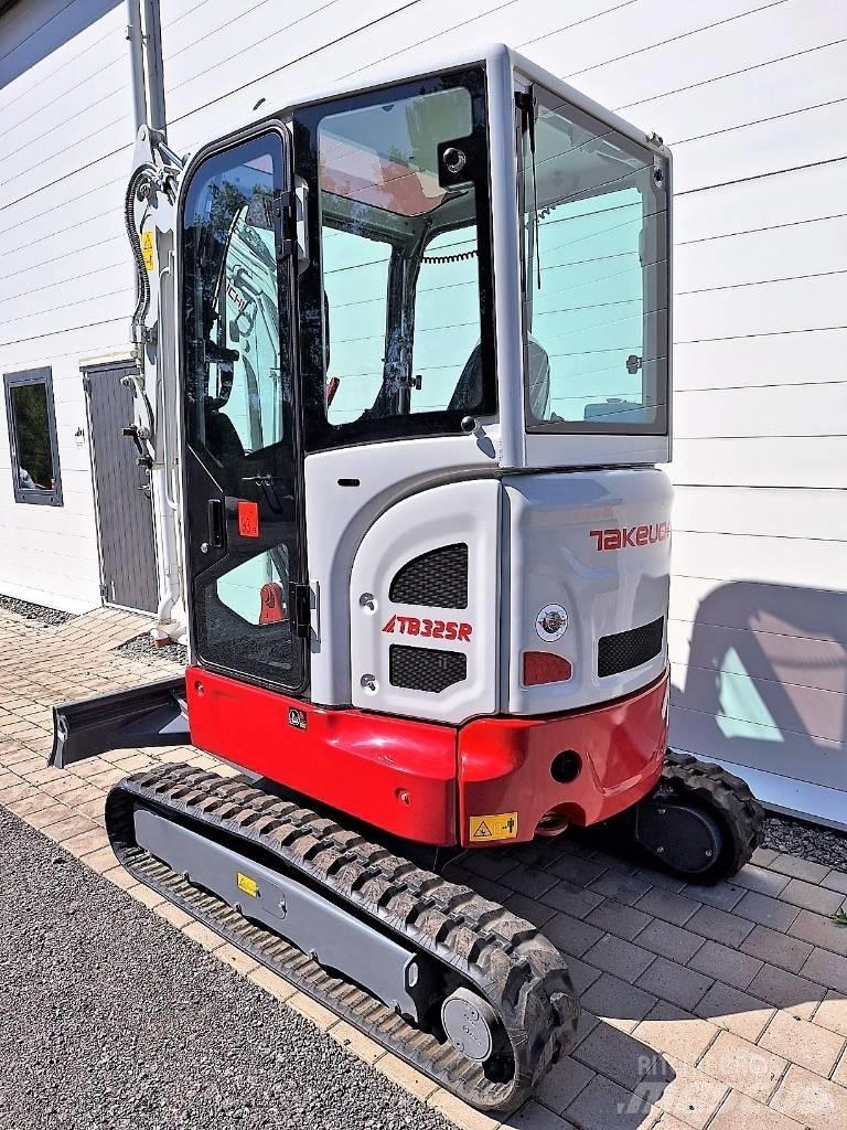 Takeuchi TB325R Мини екскаватори < 7 т