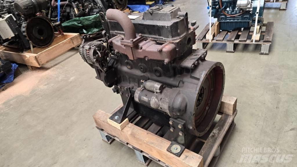 Yanmar 4TNV98 Двигатели