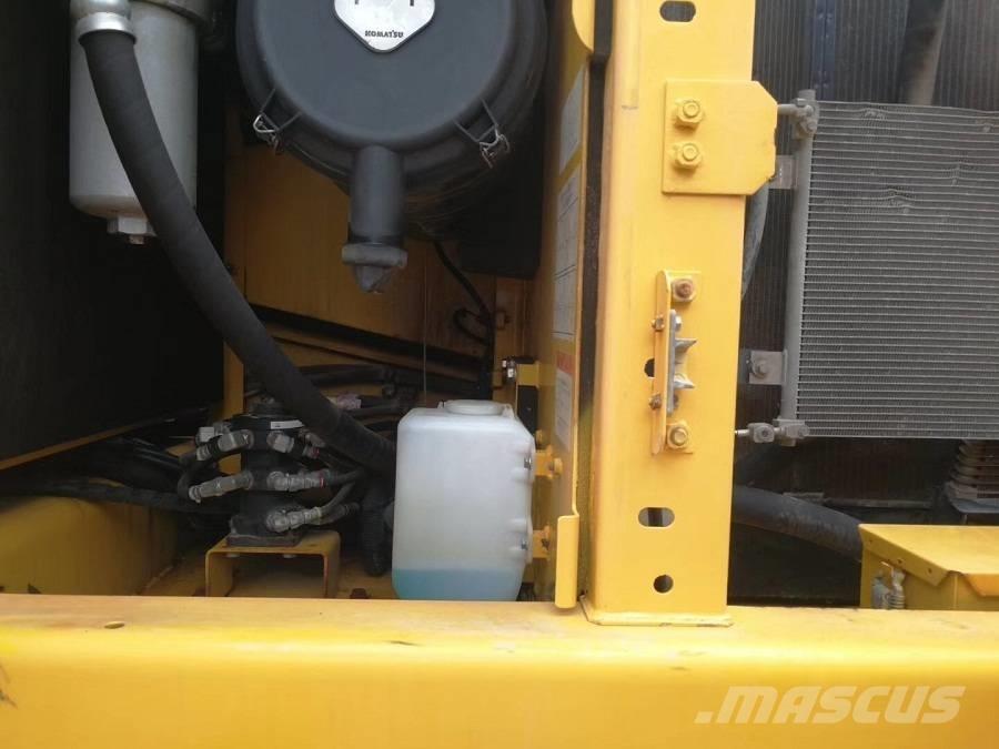 Komatsu PC 200-8 Верижен екскаватор