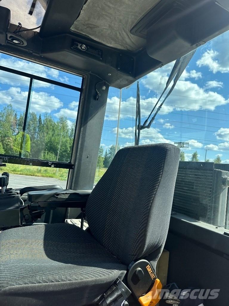 Sisu TD1206 Дизелови камиони