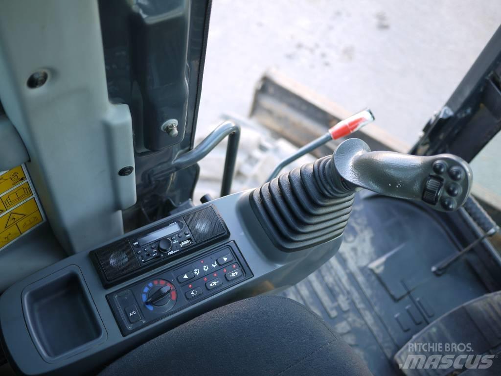Komatsu PC 80 MR-3 Средни екскаватори 7т - 12т