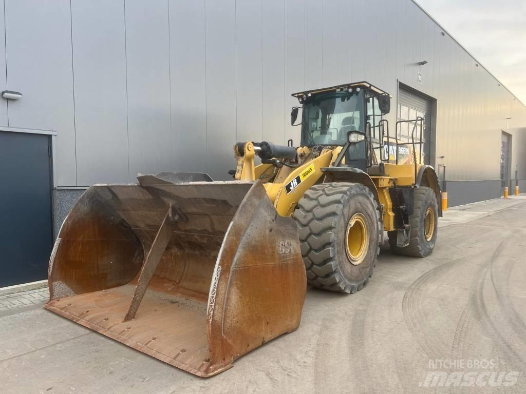 CAT 966M XE Колесни товарачи