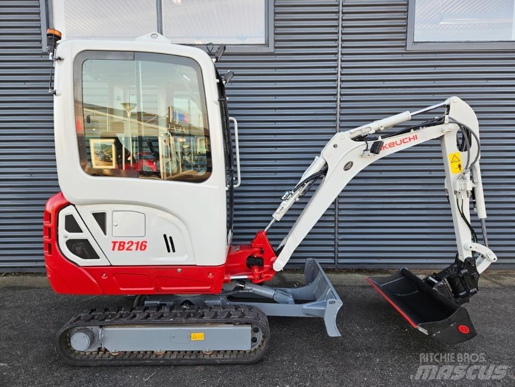 Takeuchi TB 216 Мини екскаватори < 7 т