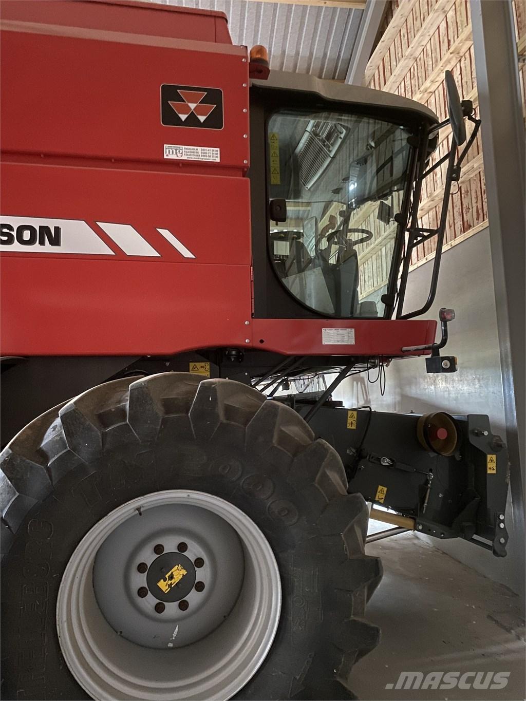 Massey Ferguson 7244 Комбайни