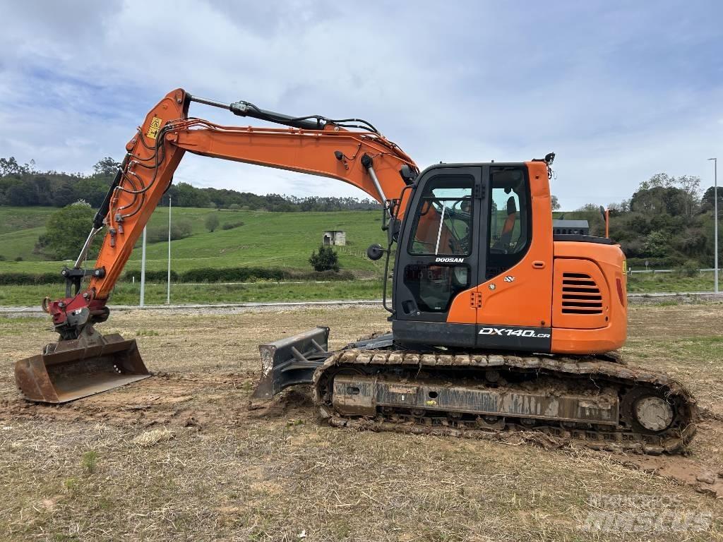 Doosan DX 140 Верижен екскаватор