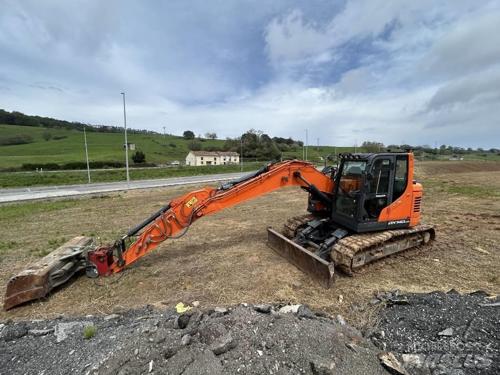 Doosan DX 140 Верижен екскаватор