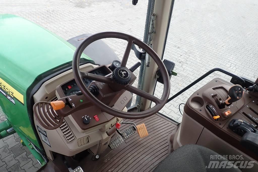 John Deere 6820 Трактори
