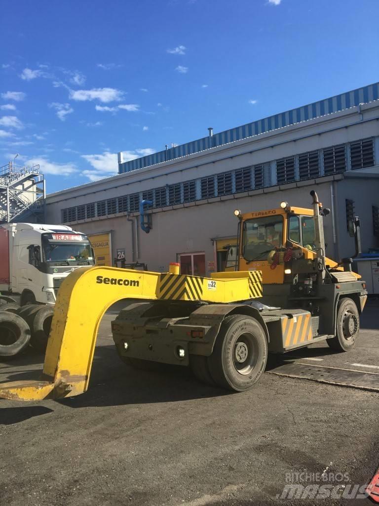 Terberg RT222 Терминални трактори