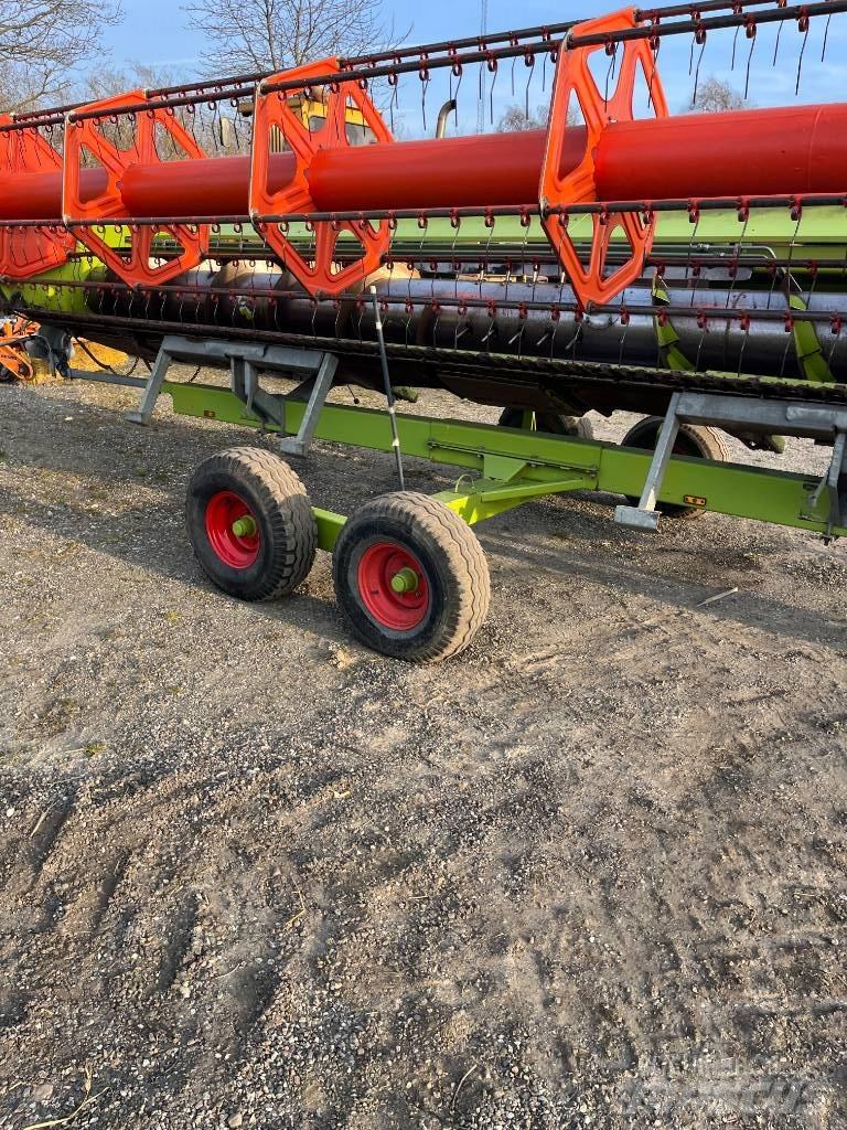 CLAAS LEXION 540 Комбайни