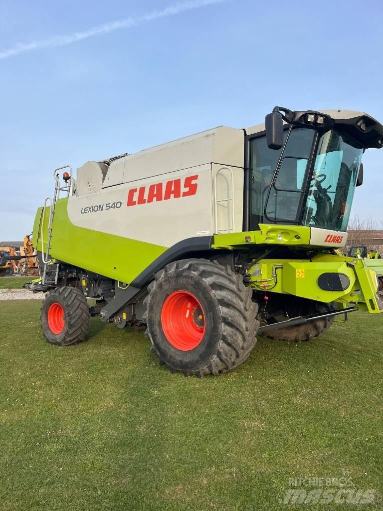 CLAAS LEXION 540 Комбайни