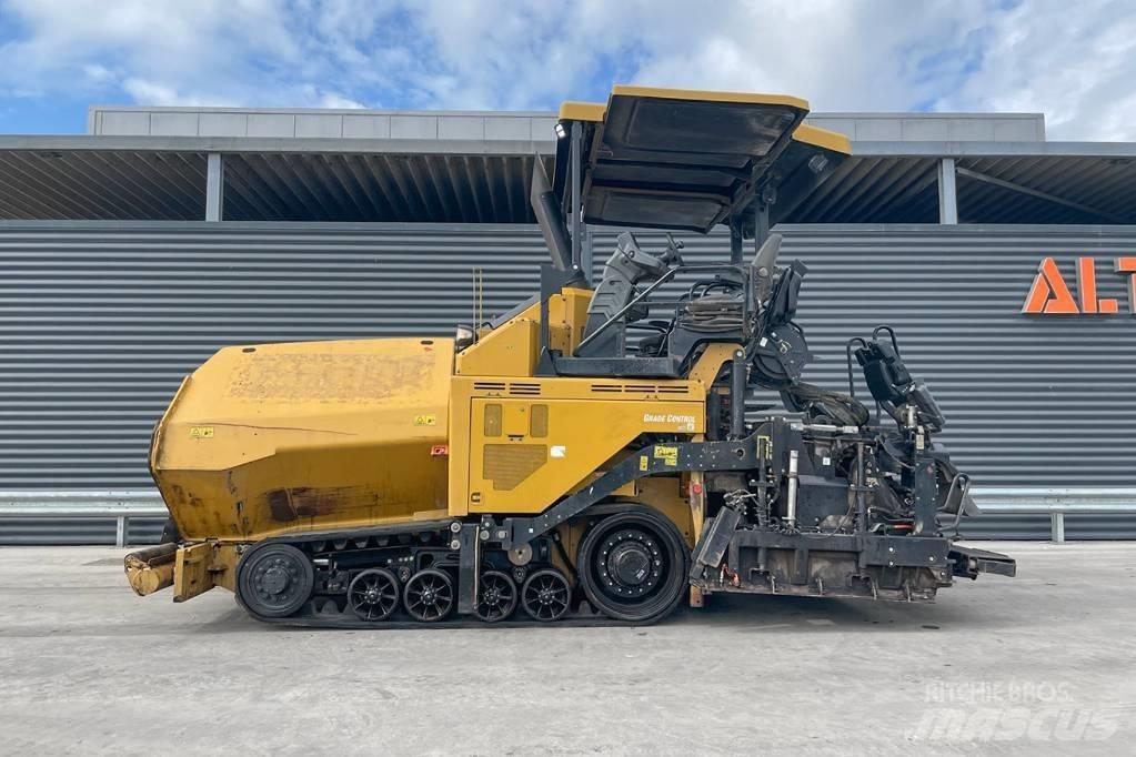 CAT AP555F Машини за асфалт