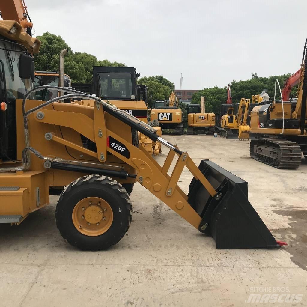 CAT 420 F Товарач със заден ексватор