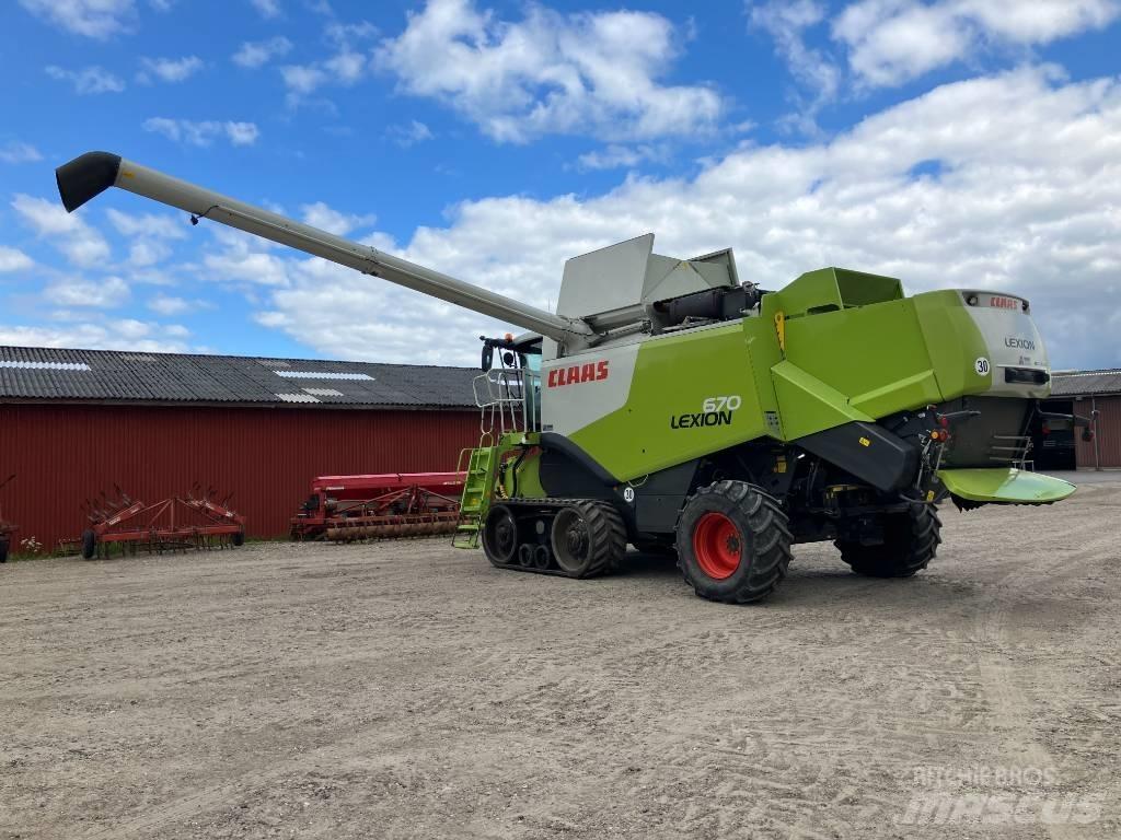 CLAAS LEXION 670 TT Комбайни