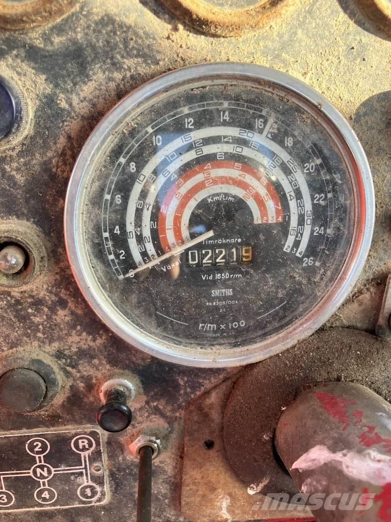 Volvo BM 814A Трактори