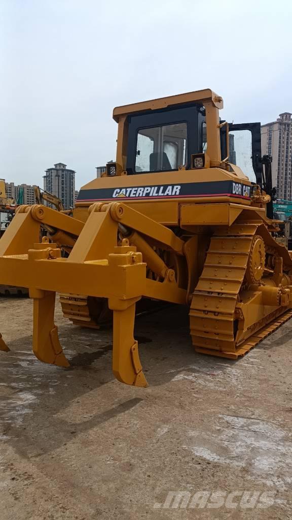 CAT D 8 R Верижни булдозери
