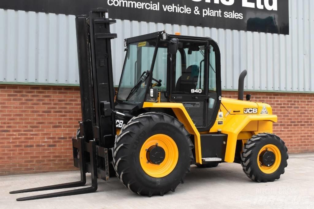 JCB 940 Камиони за херавни местности