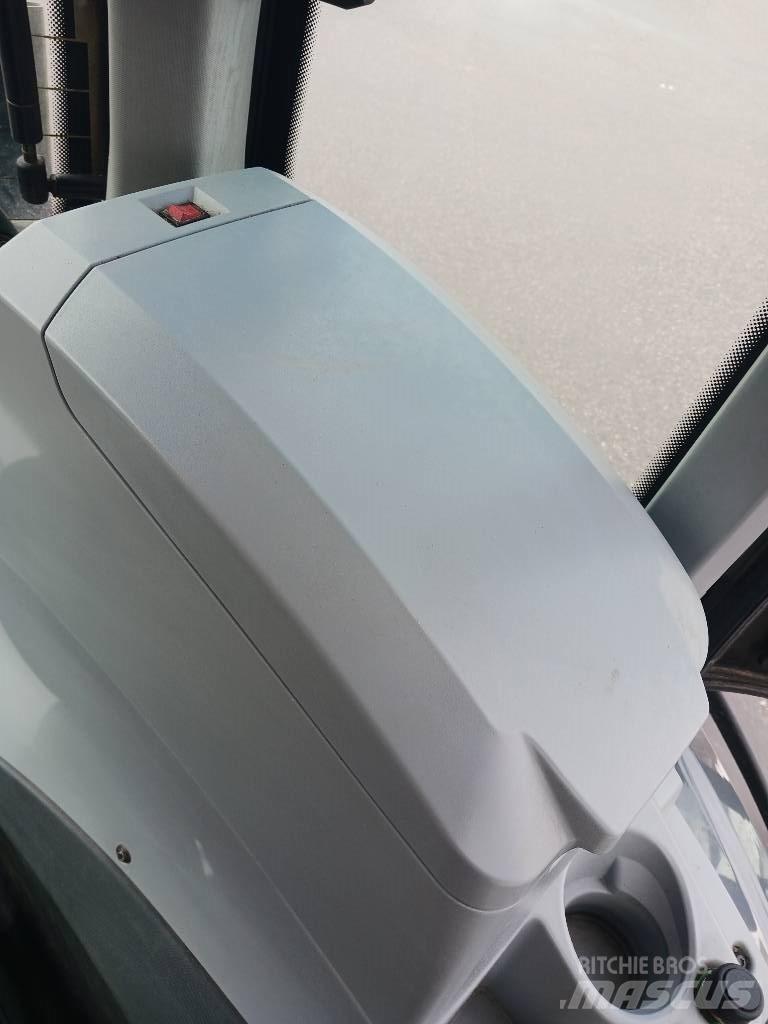 Valtra T 194 Versu Трактори