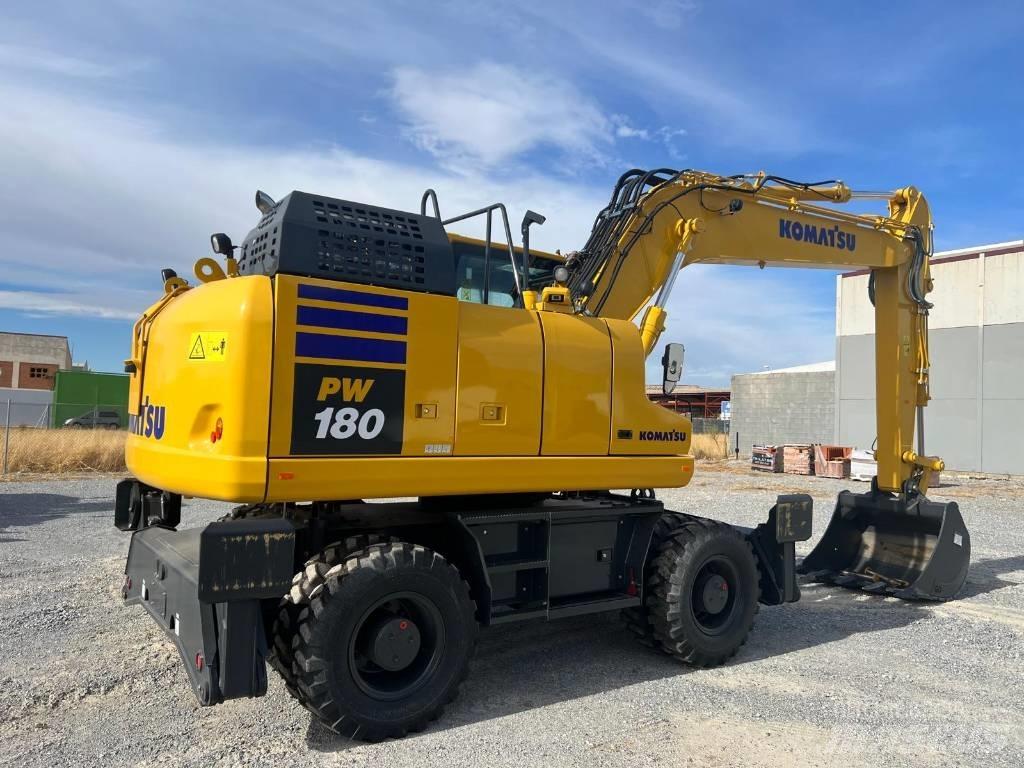Komatsu PW 180 Колесни екскаватори