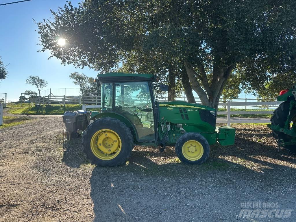 John Deere 5090 GN Трактори