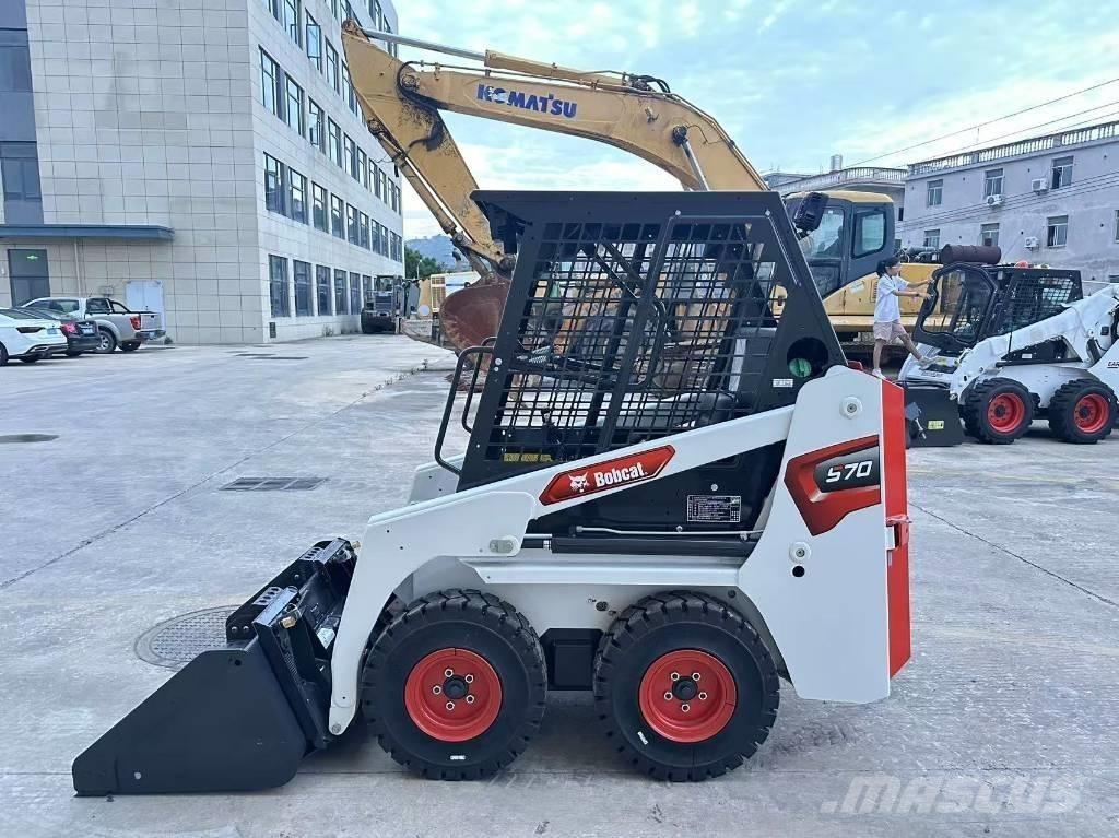 Bobcat S70 Мини товарачи
