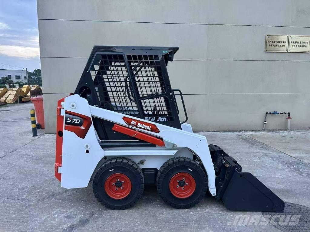 Bobcat S70 Мини товарачи
