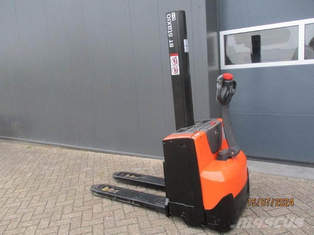BT SWE 080L Колички високоповдигачи с теглич