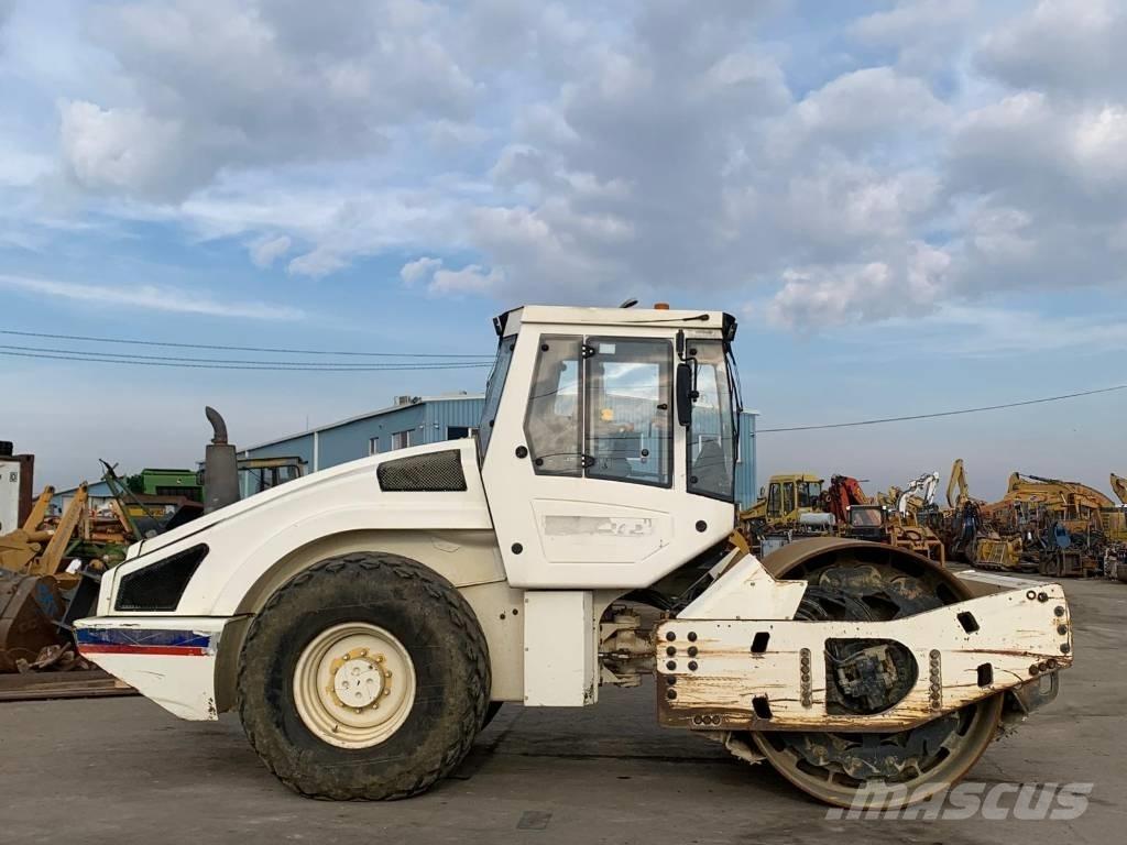 Bomag BW 213 D H-4 Еднобарабанни ролки
