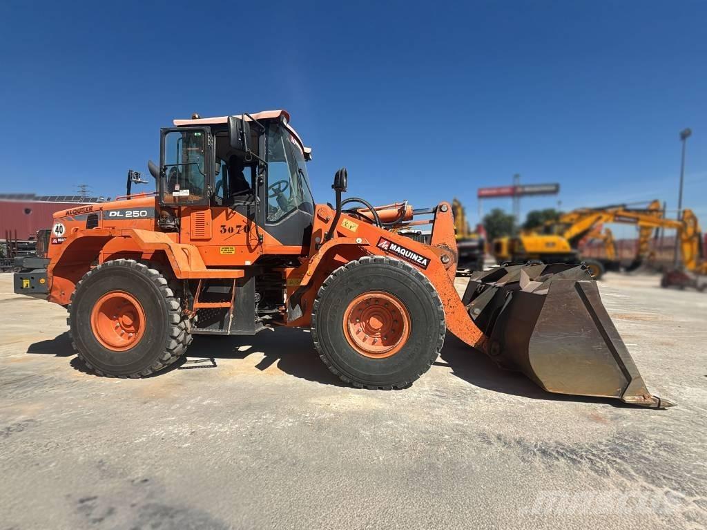 Doosan DL 250-3 Колесни товарачи