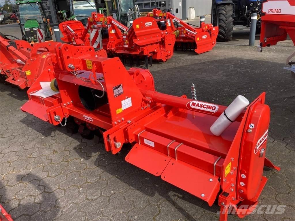 Maschio C 250 Работа по подготовка на почвата