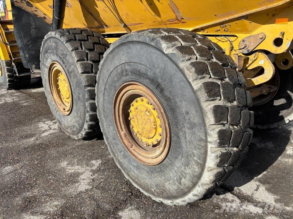 CAT 730 C2 (Tailgate) Дъмпери/моторни превозни средства
