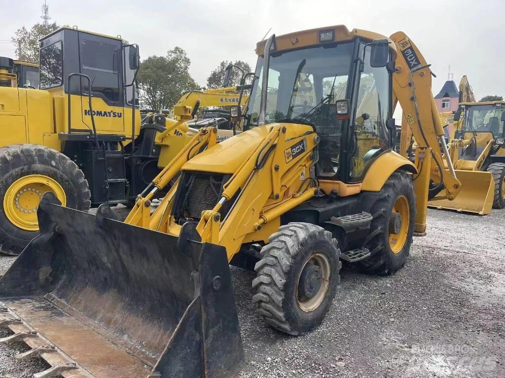 JCB 3CX Колесни товарачи