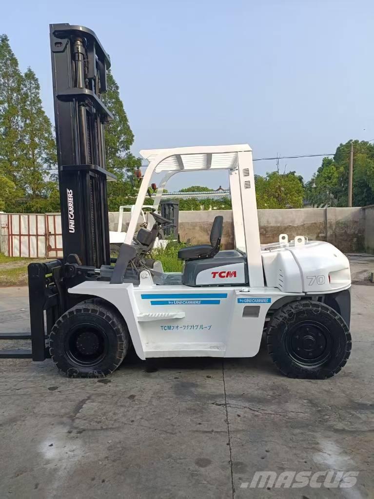 TCM FD 70 Z8 Каросерии