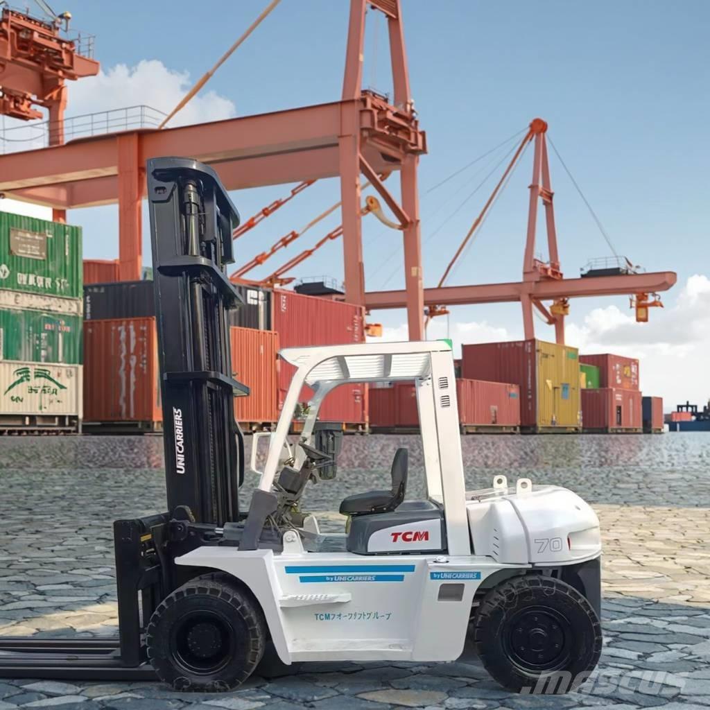 TCM FD 70 Z8 Каросерии