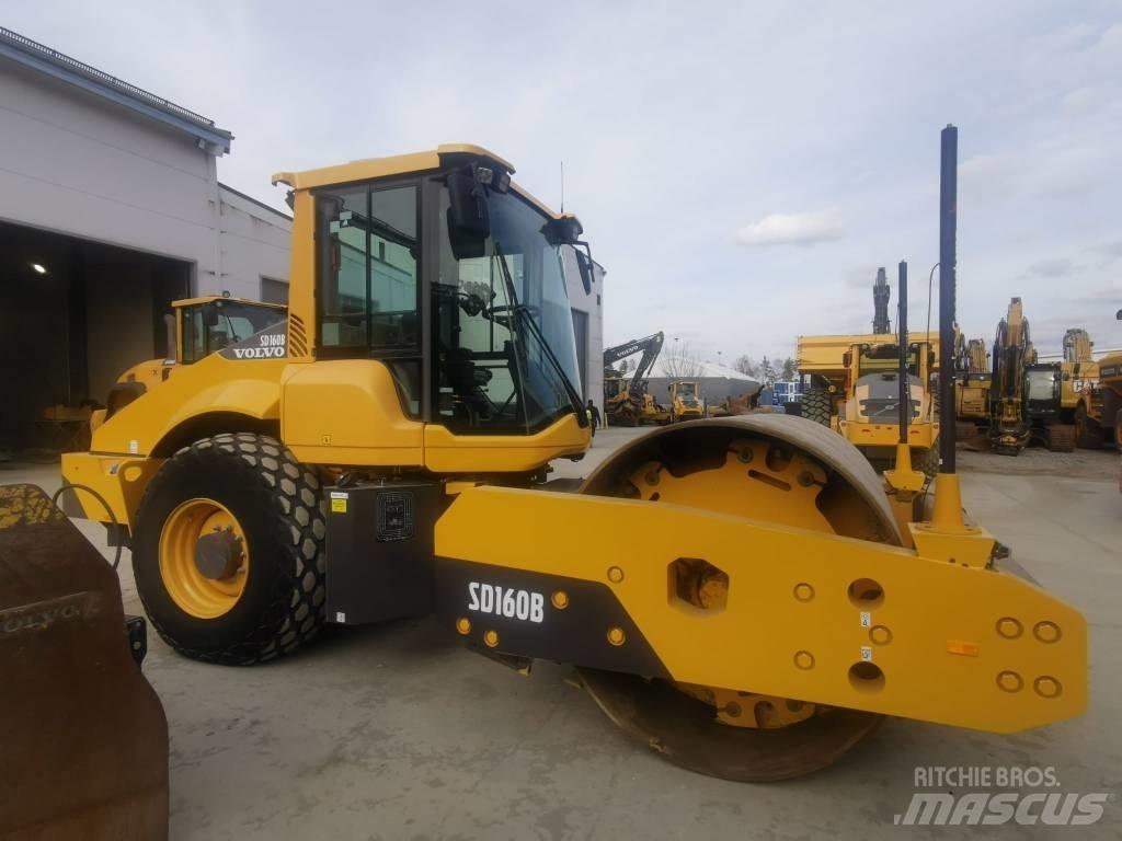 Volvo SD 160 B Еднобарабанни ролки

