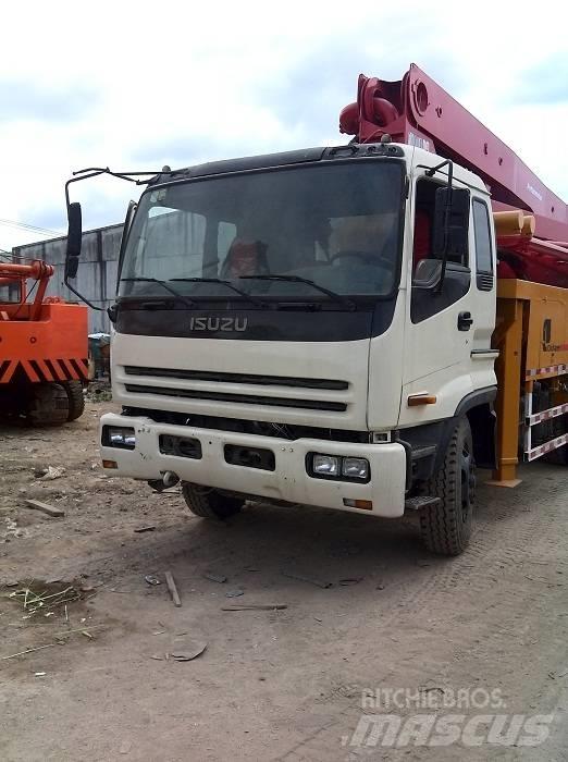 Putzmeister 37m Бетонопомпи
