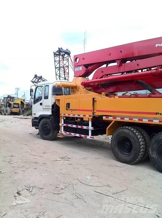Putzmeister 37m Бетонопомпи
