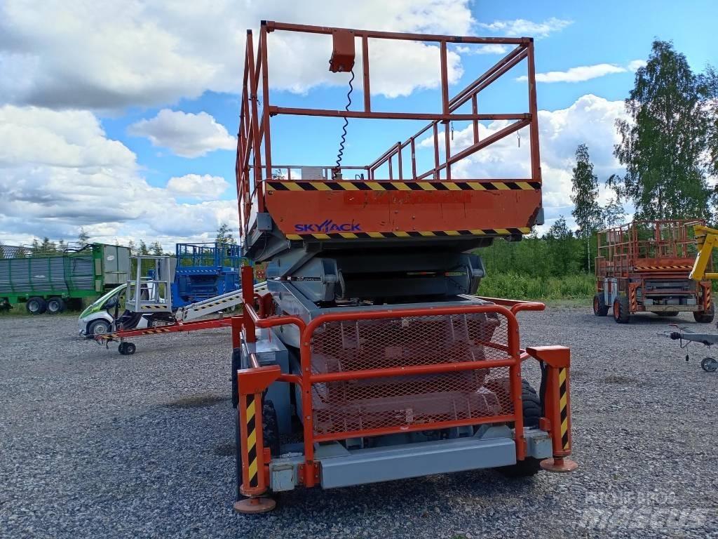 SkyJack SJ 9250 Ножични работни платформи