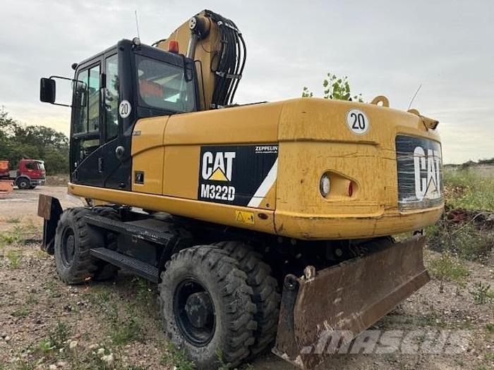CAT M 322 D Специални екскаватори