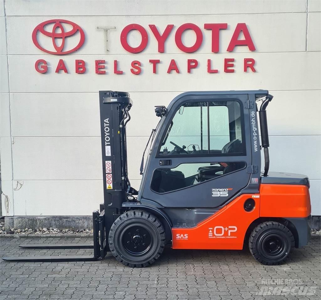 Toyota 56-8FDJ35F Дизелови камиони