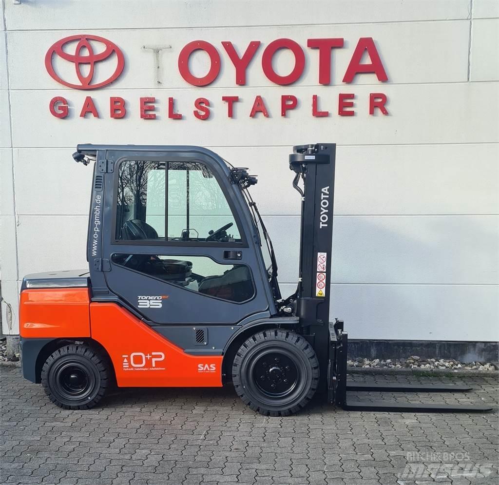 Toyota 56-8FDJ35F Дизелови камиони