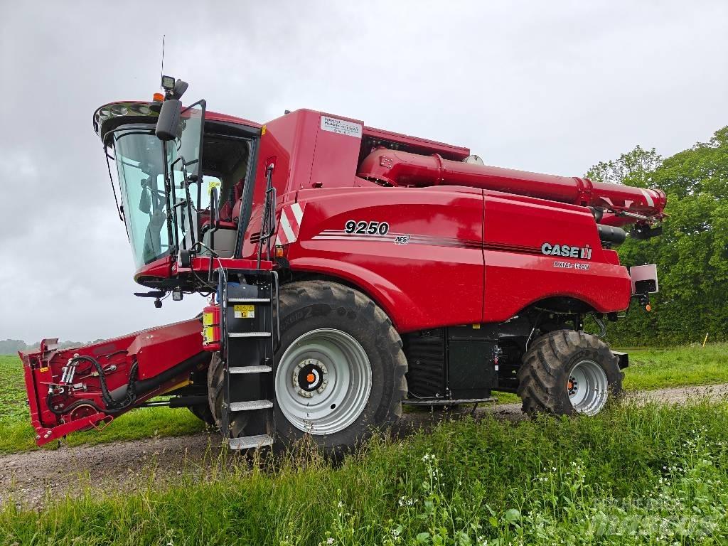 Case IH 9250 Комбайни