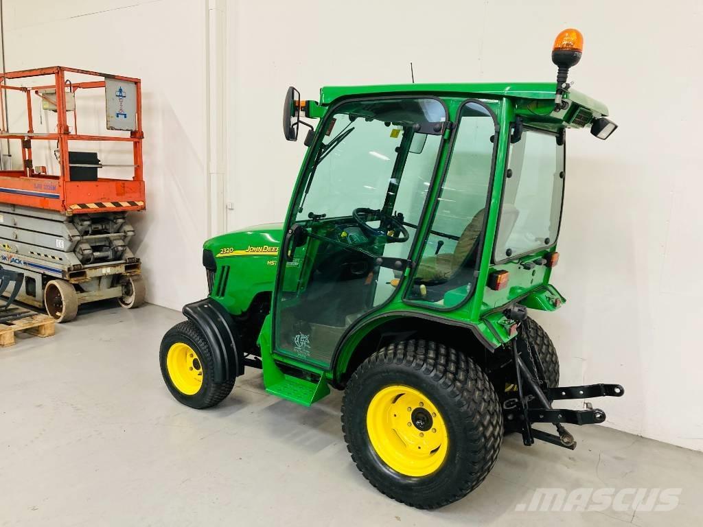 John Deere 2320 Компактни трактори