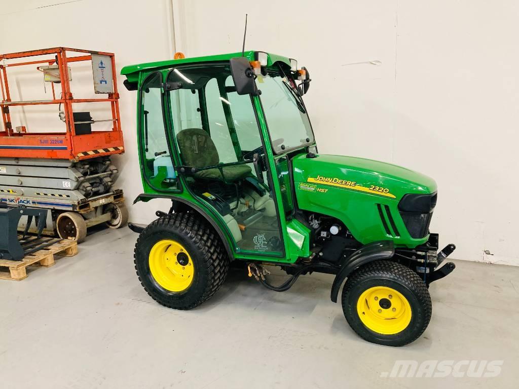 John Deere 2320 Компактни трактори