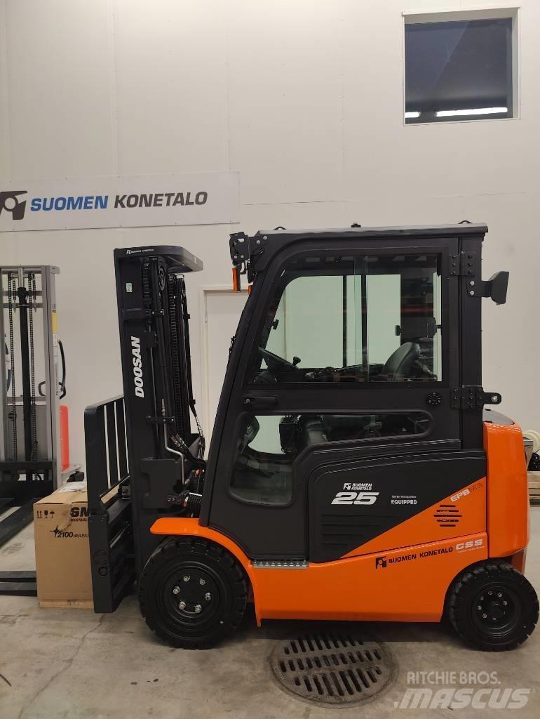 Doosan B25NS TARJOUS! Електрически вилични кари-повдигачи