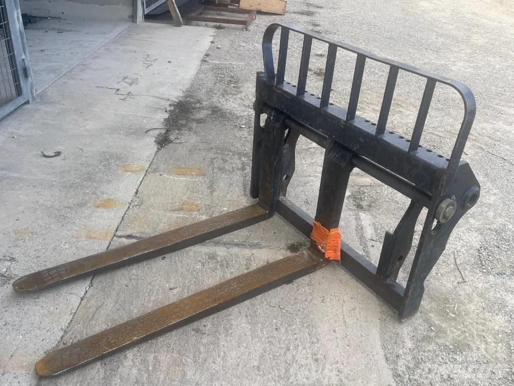 Manitou MT 1335 Телескопични товарачи