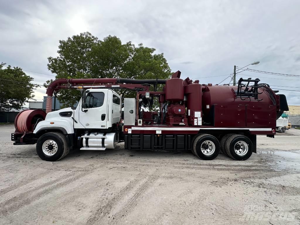 Freightliner 114 SD Комби / вакуум камиони
