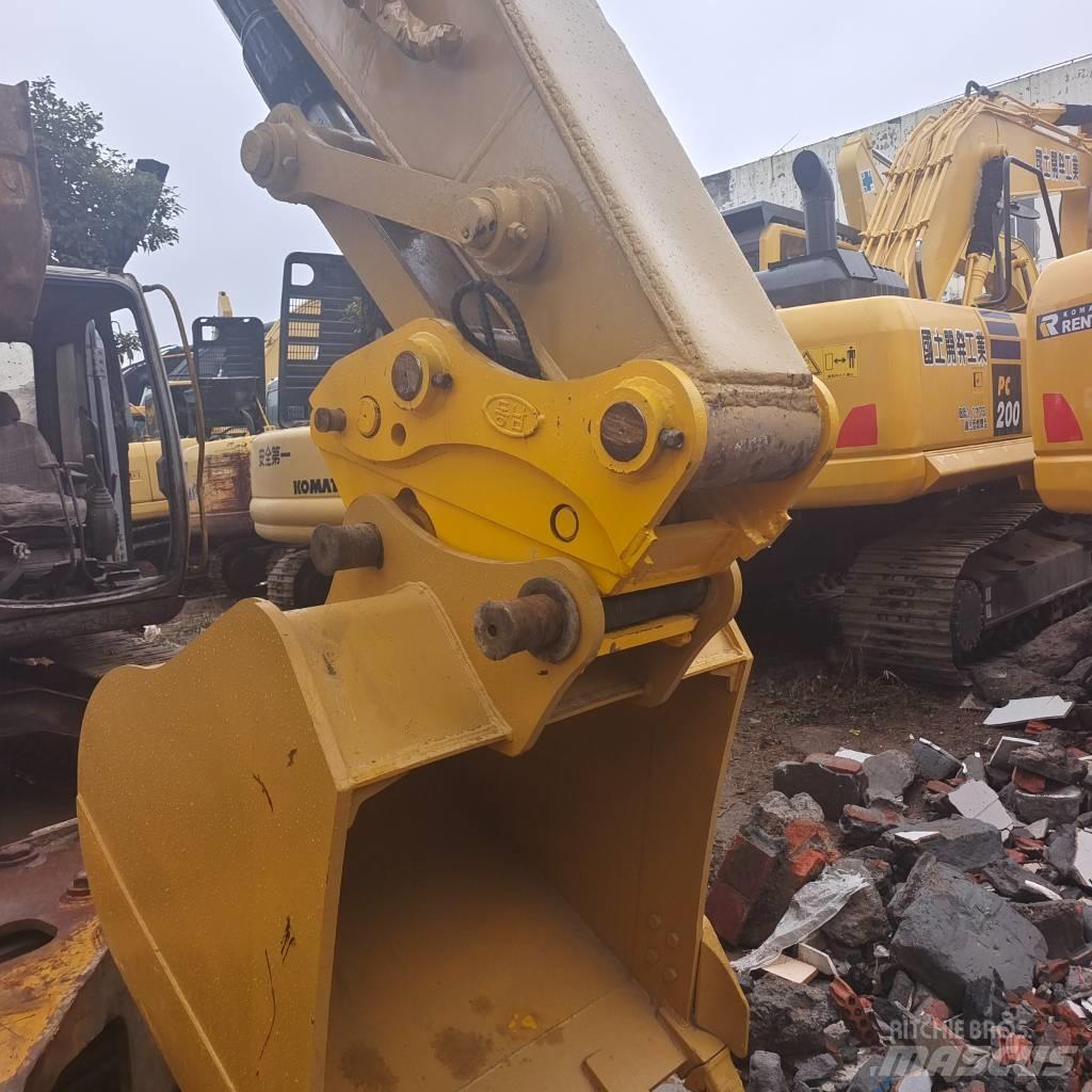 CAT 320 D Верижен екскаватор