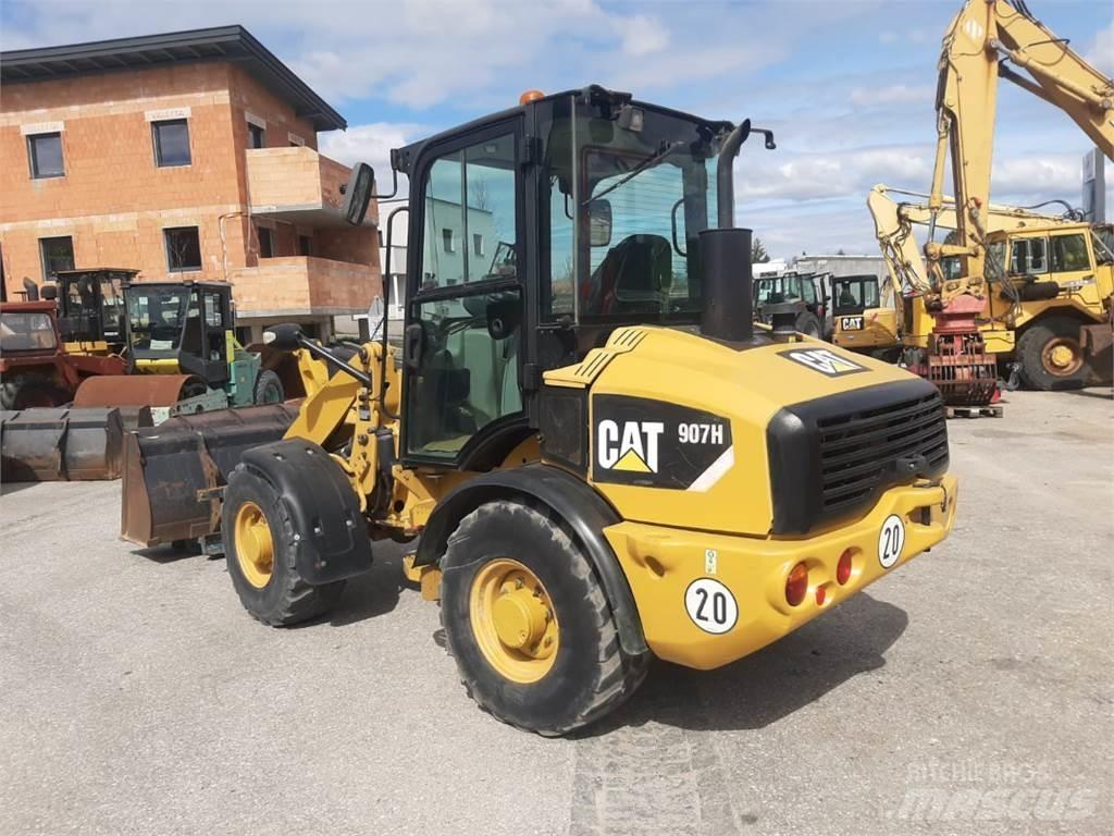 CAT 907H Колесни товарачи